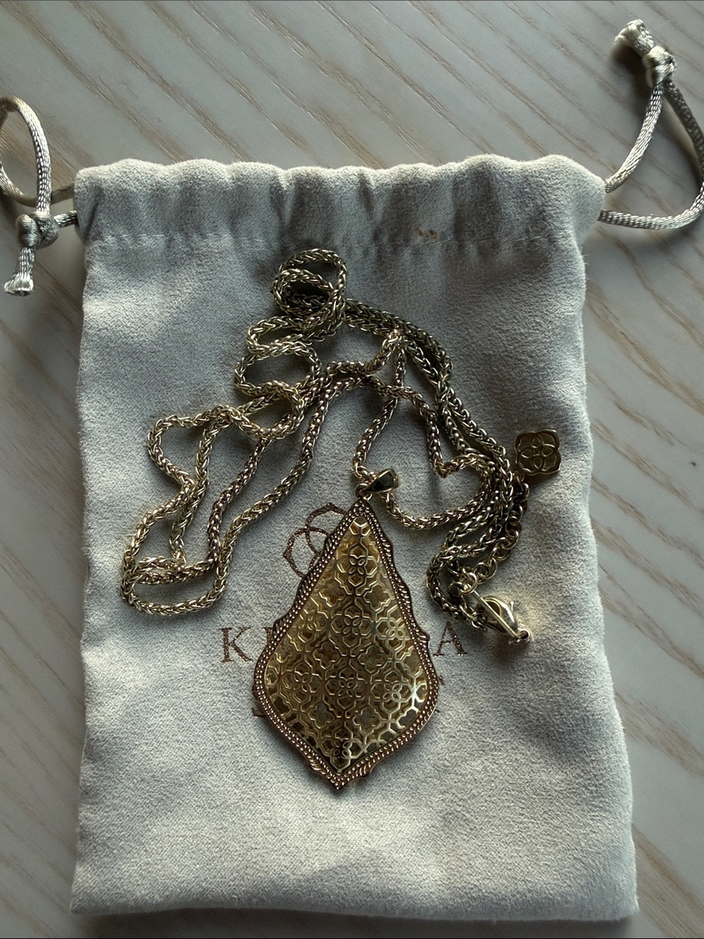 Kendra Scott Gold Filigree Pendant Necklace